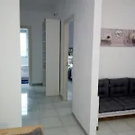 La Rosa Apartment *